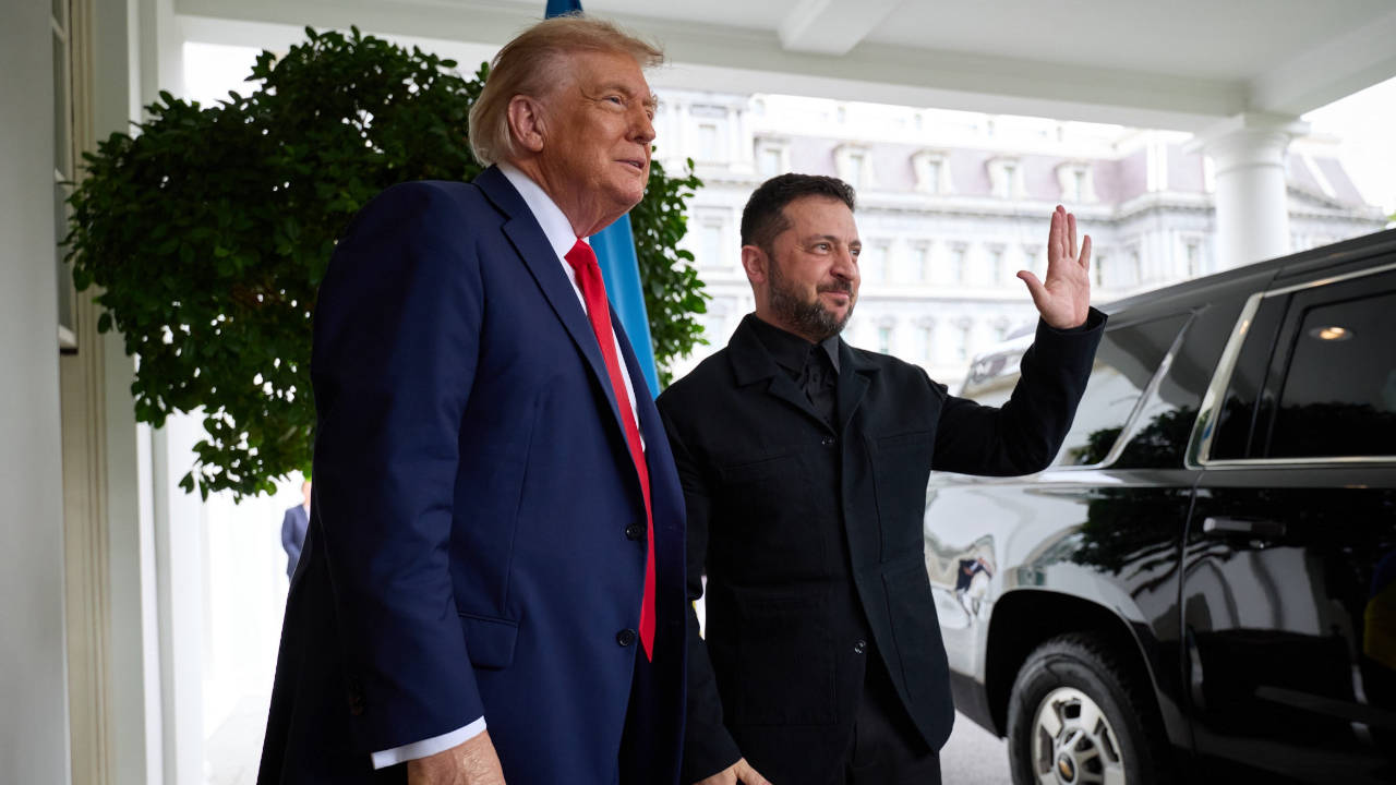 Zelenskiy Putin'le yüz yüze görüşmeye hazır olduğunu açıkladı