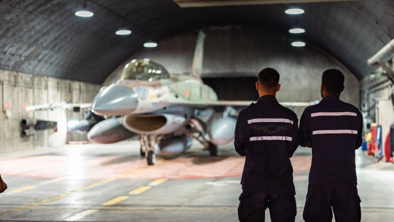 İsrail ordusu Gazze savaşının sona ermesi talep eden 15 subayı görevden aldı