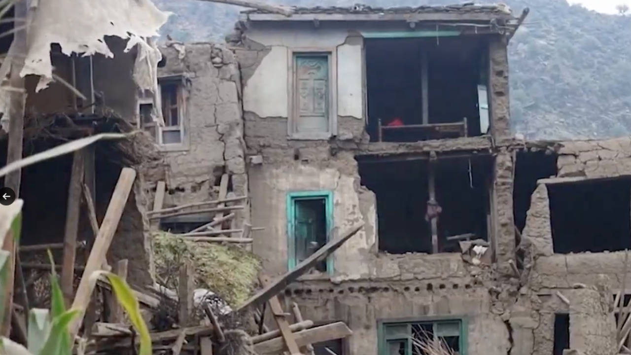 Afganistan'da son 10 yılın en büyük depremleri