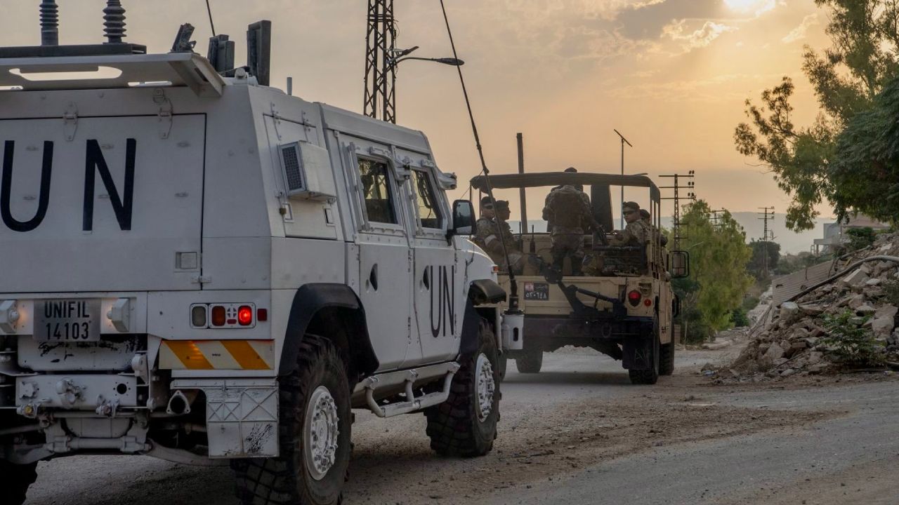 İsrail Lübnan'da BM güçlerine saldırdı