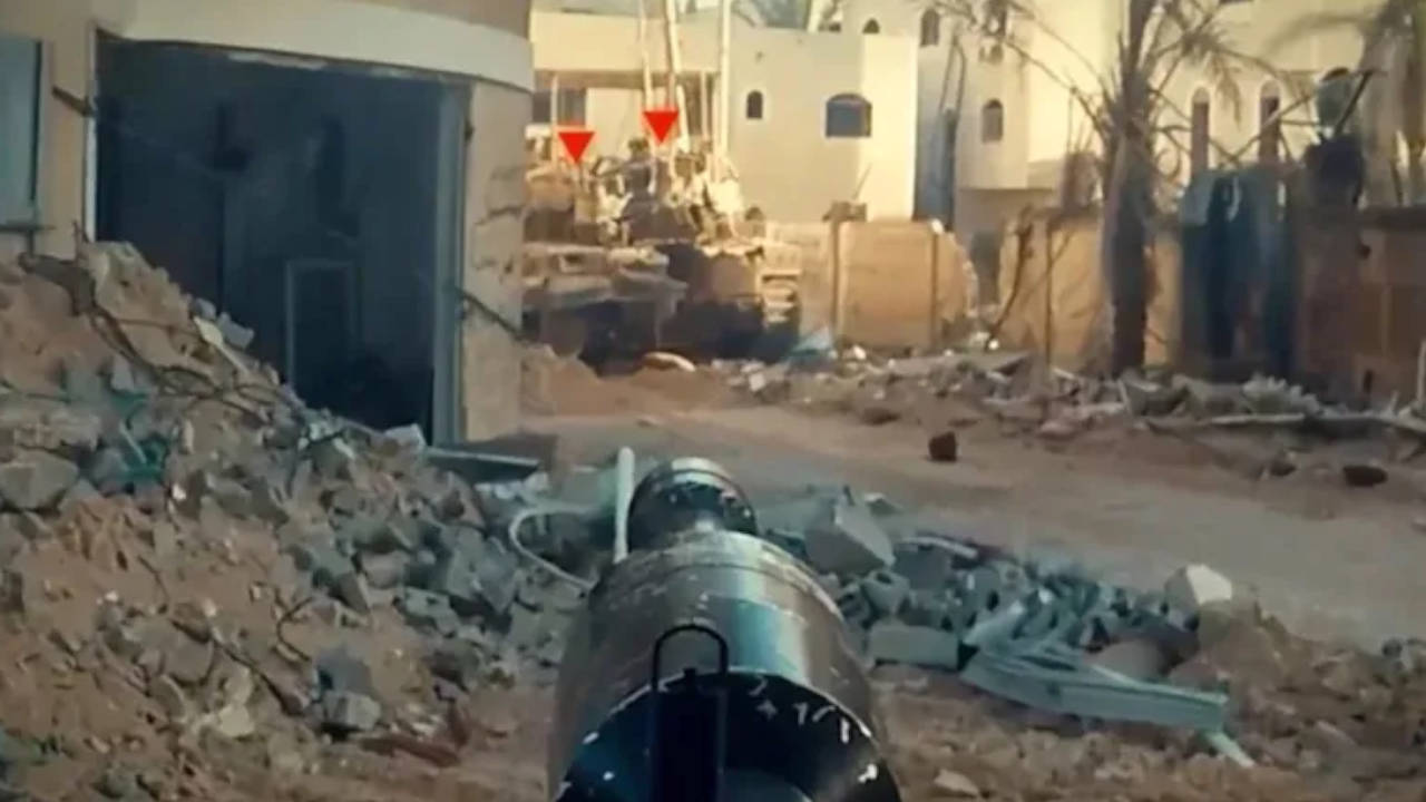 Gazze'de 4 İsrail askeri öldürüldü