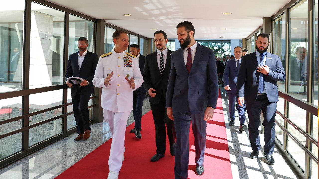 Suriye Devlet Başkanı Ahmed Şara CENTCOM komutanı Cooper ile görüştü