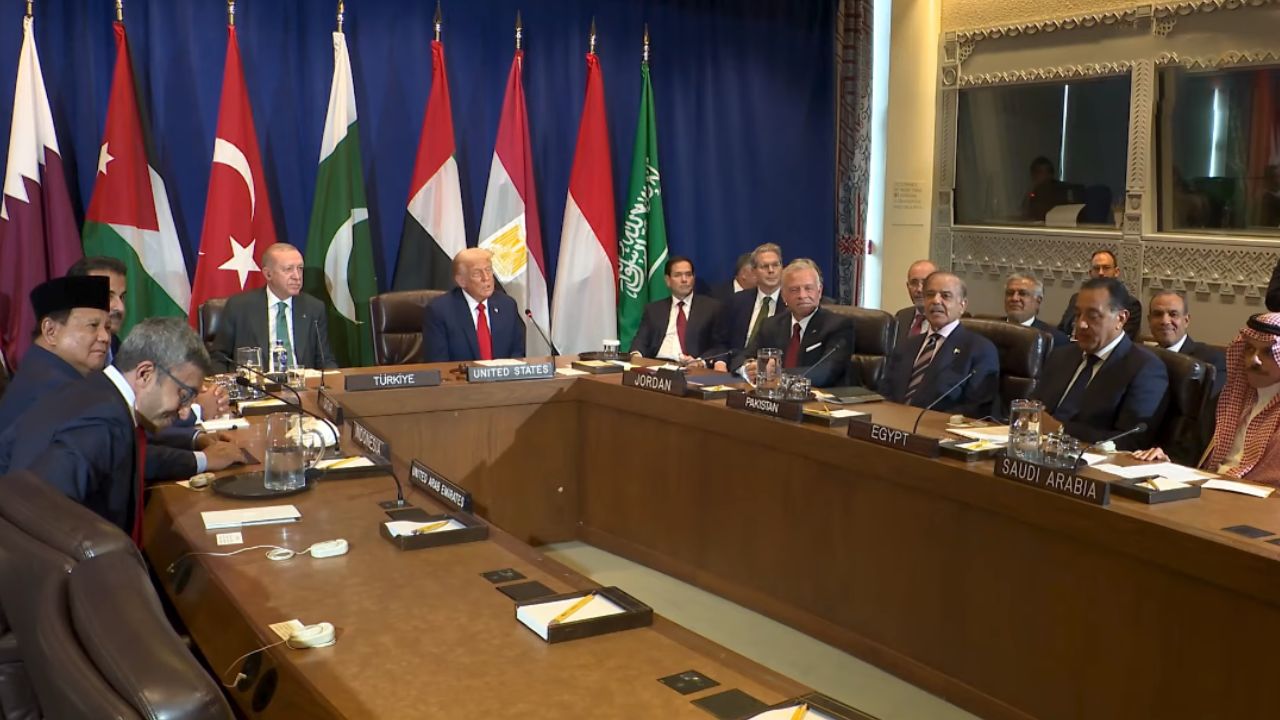 Trump'ın Arap ve İslam ülkeleri liderleriyle yaptığı görüşmede ne konuşuldu?