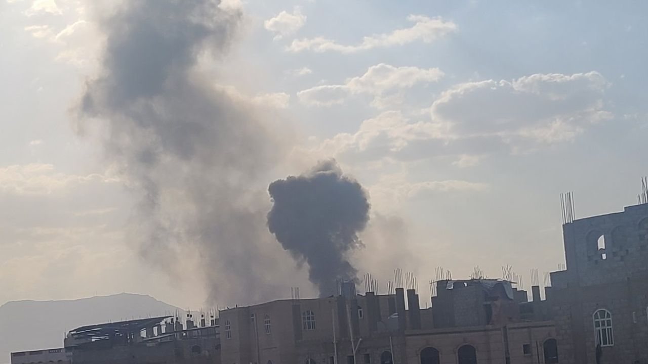 İsrail Yemen'i hava saldırılarıyla hedef aldı