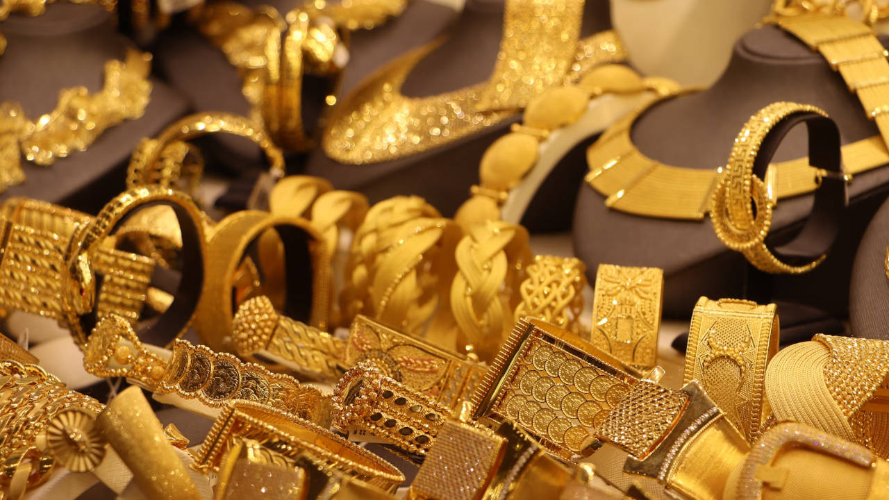 Altın rekor kırmayı sürdürüyor