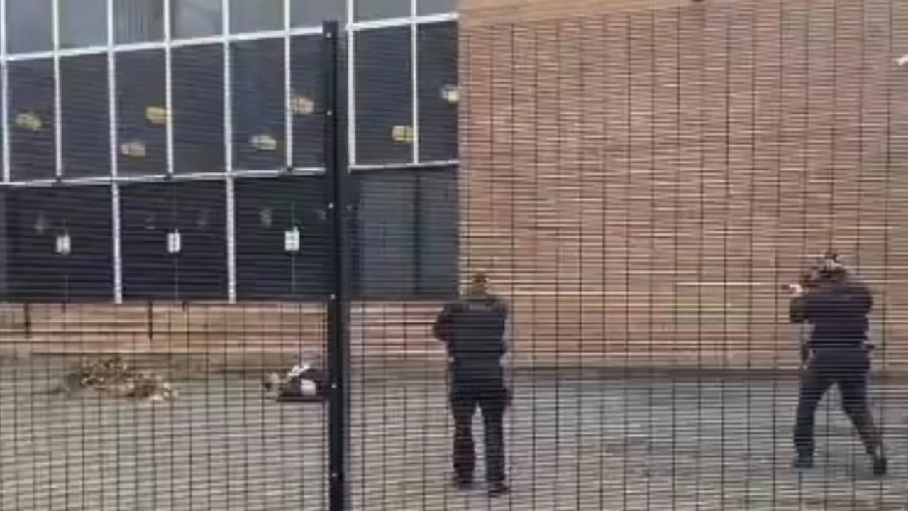 İngiltere'de sinagoga saldırı: 3 ölü 3 ağır yaralı