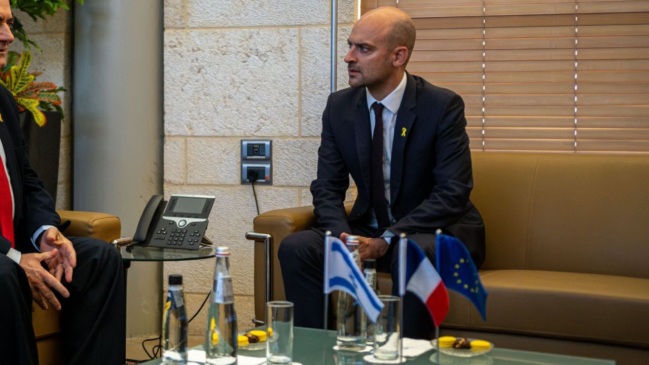 Fransa: Hamas teslim olmalı