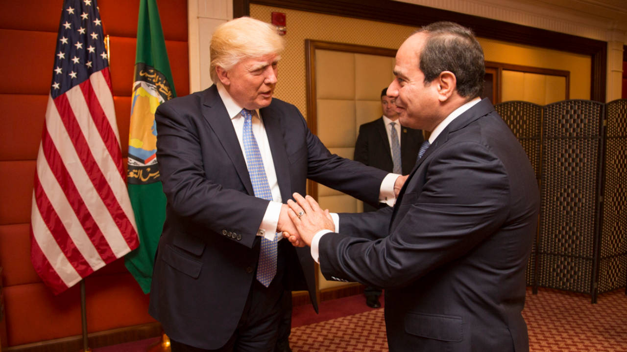 Sisi Trump'ın Gazze planını övmeyi sürdürüyor