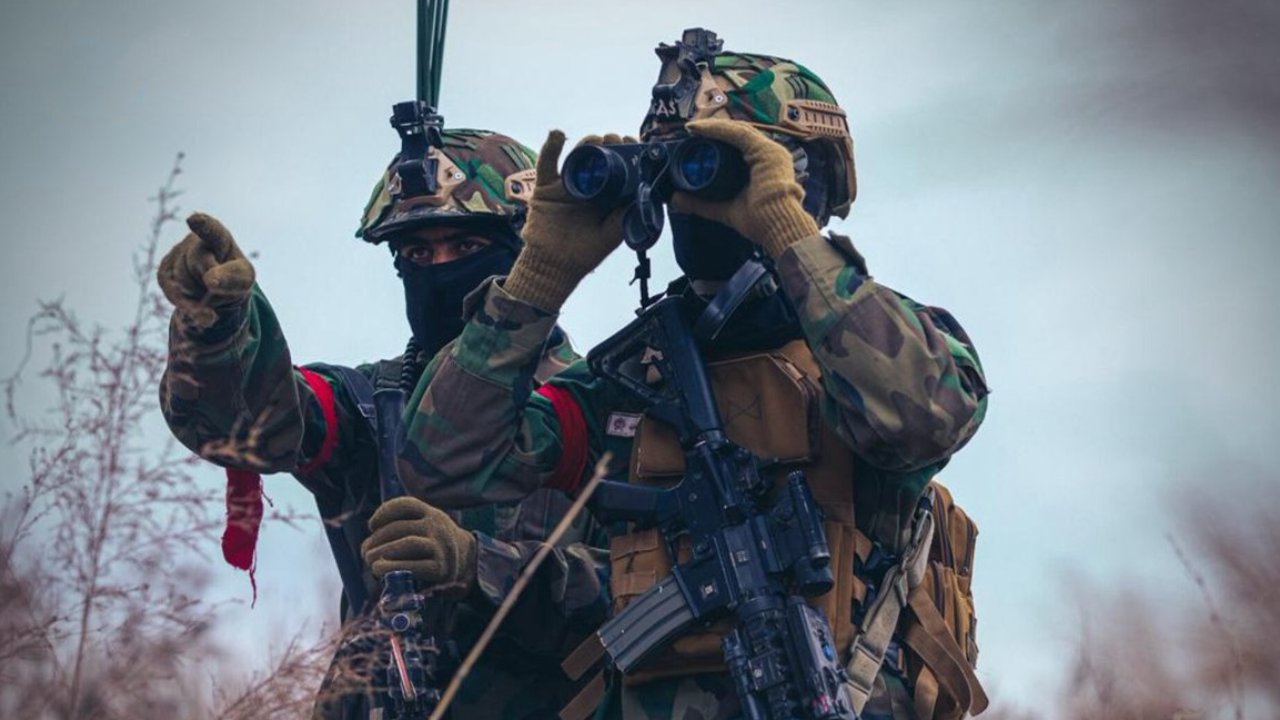 Afganistan ordusu Pakistan'a karşı misilleme saldırıları düzenledi