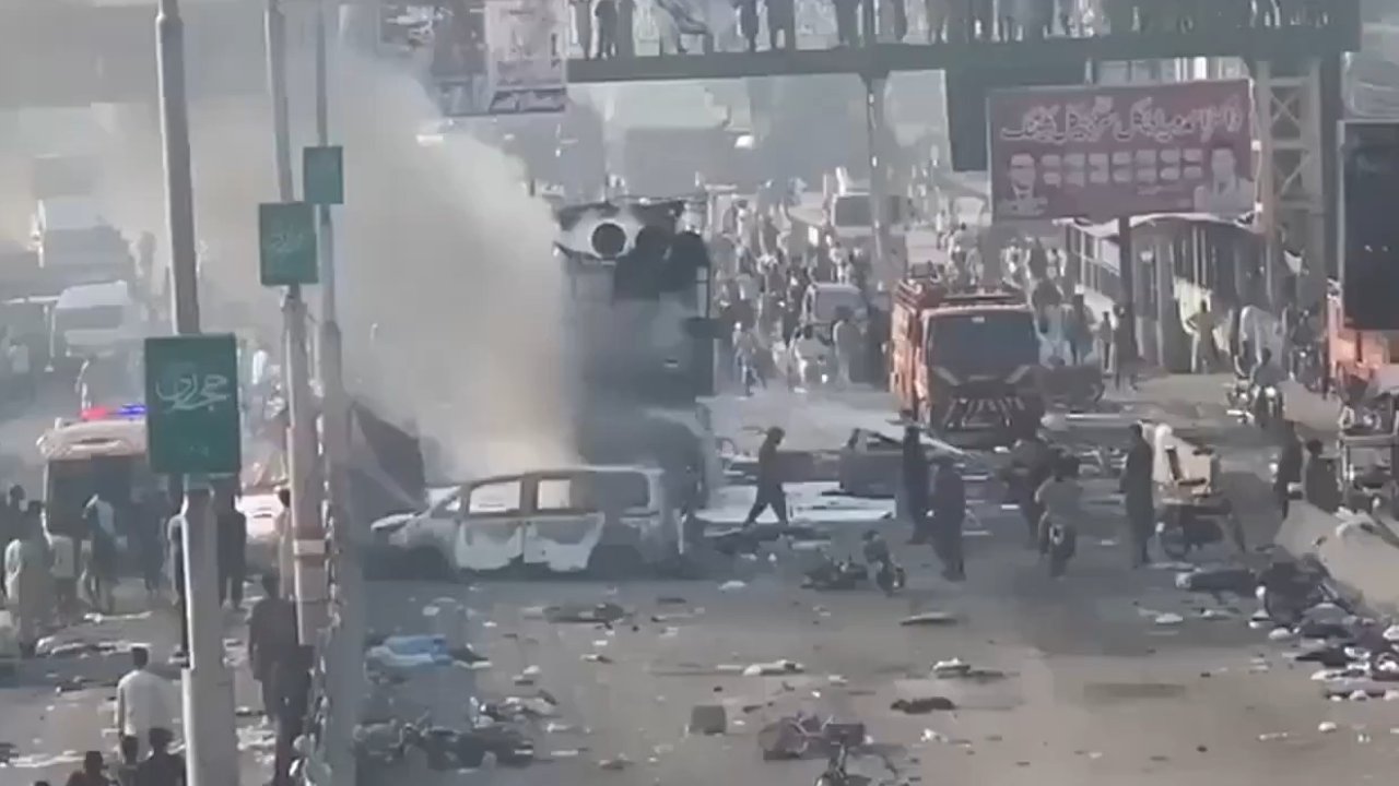 Pakistan ordusu Filistin eylemine saldırdı, onlarca gösterici katledildi