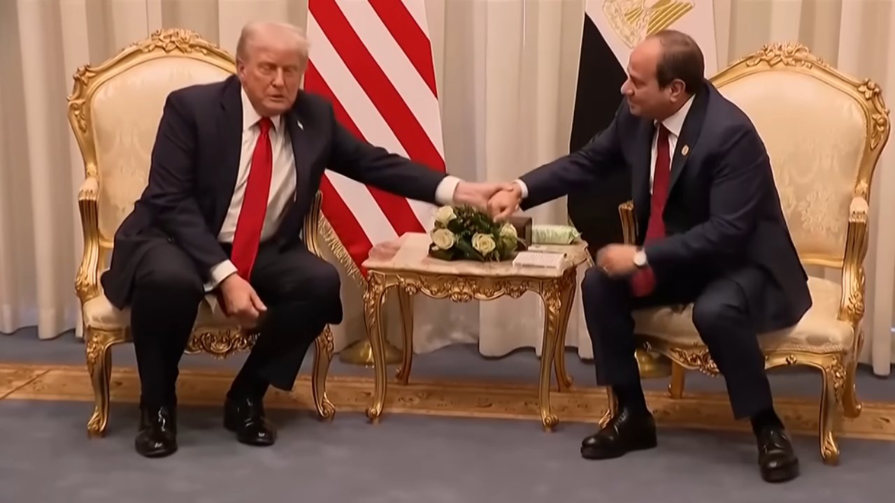 Sisi Trump'a 'Gazze için yaptıkları' sebebiyle madalya verdi