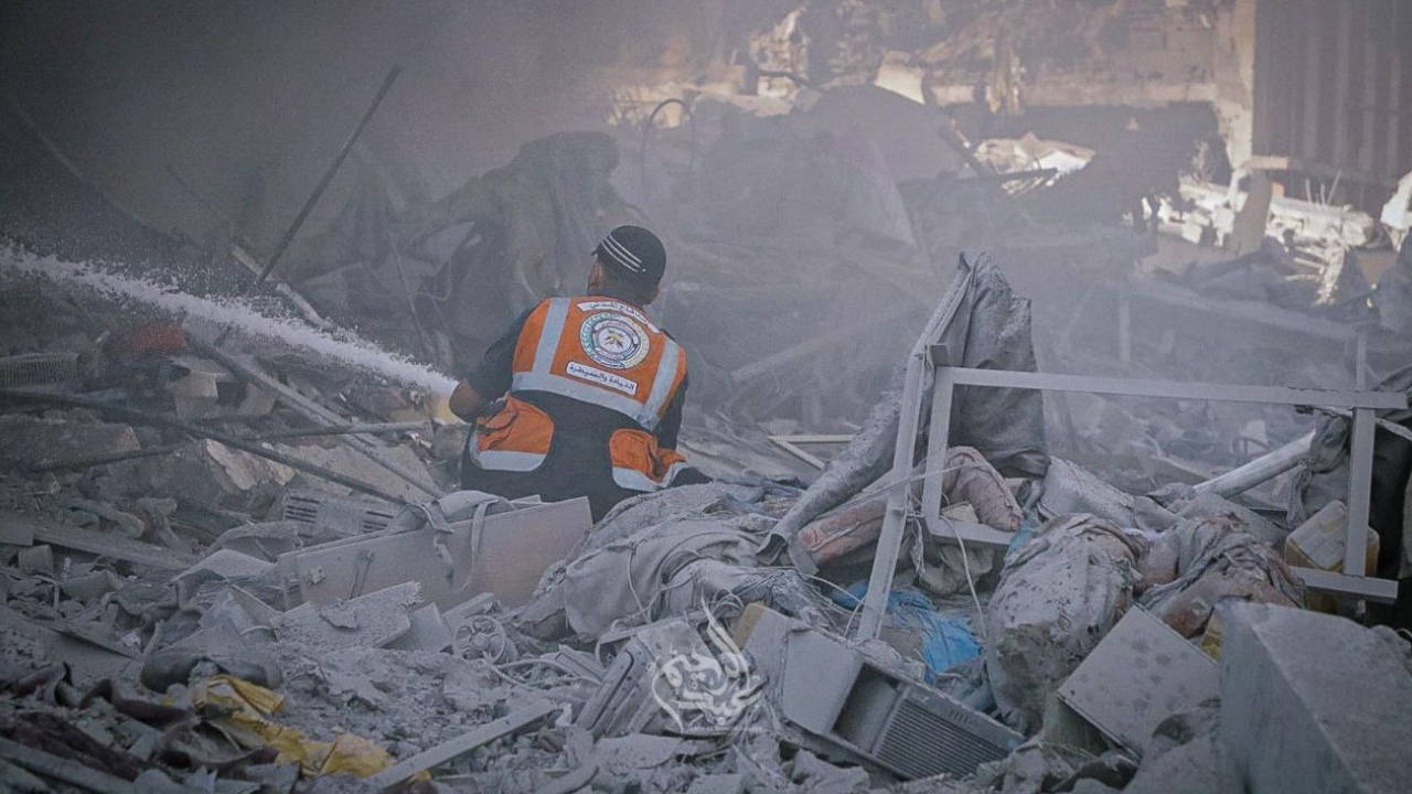 İsrail ateşkesten bahsederken Gazze'yi bombalamaya devam ediyor