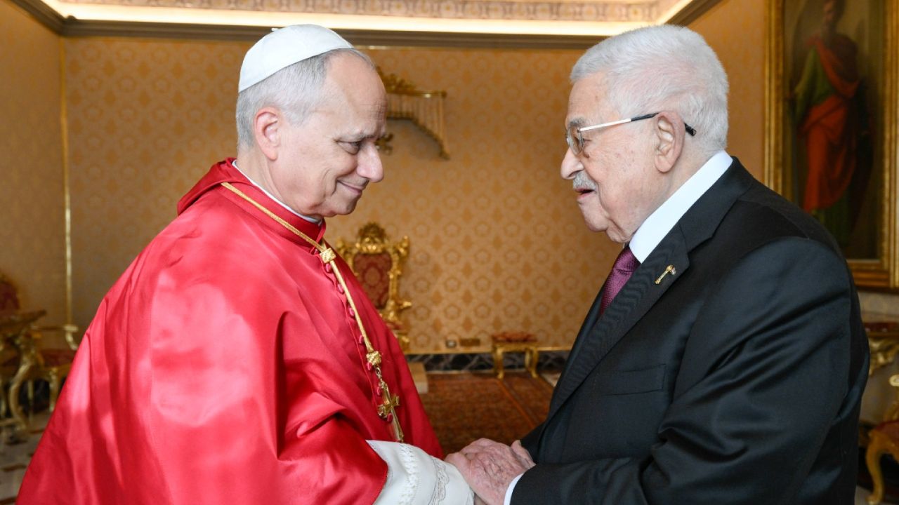 Mahmud Abbas Vatikan'da Papa ile görüştü