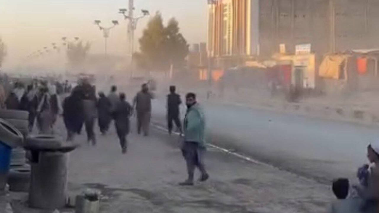 Pakistan ordusu ateşkes müzakerelere sürerken Afganistan'a saldırdı