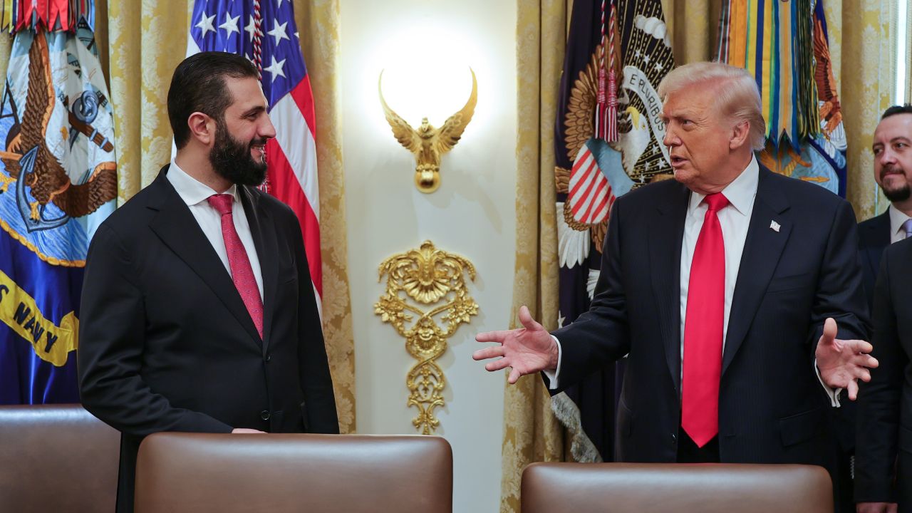 Trump İsrail'i uyardı: "Suriye'ye müdahale etmeyin"