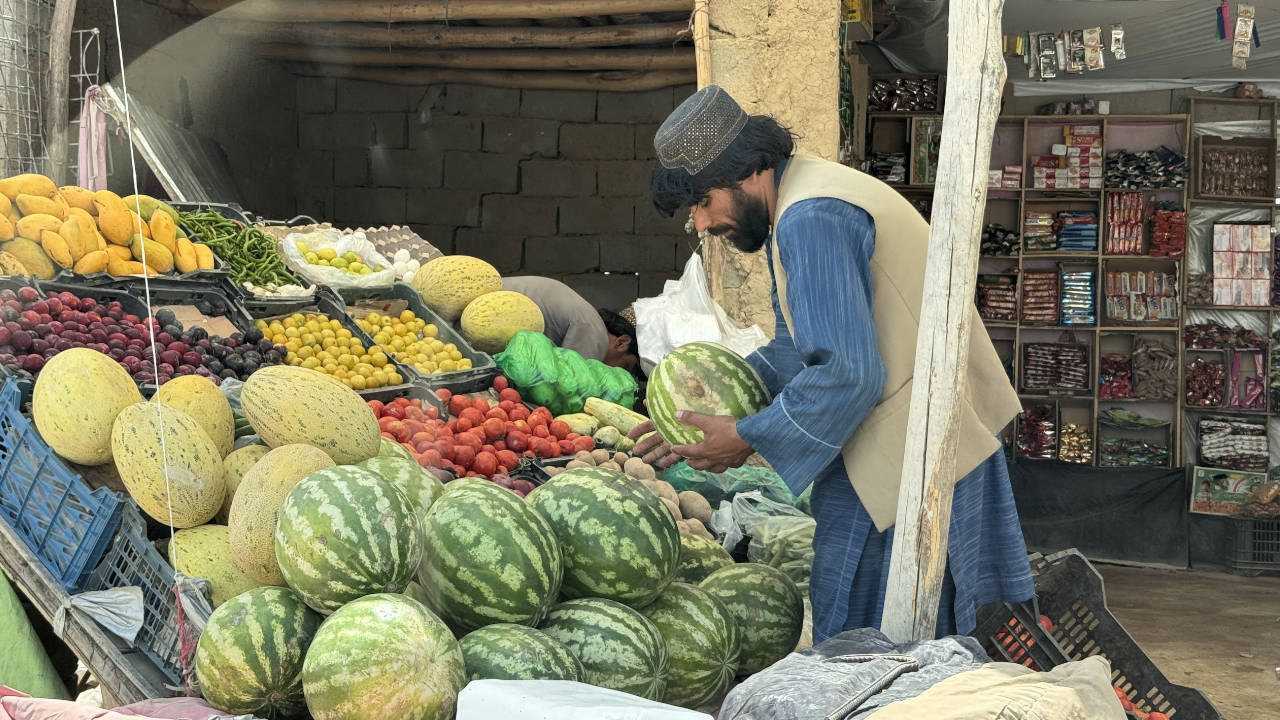 Afganistan ticaret rotasını İran ve Orta Asya'ya çevirdi