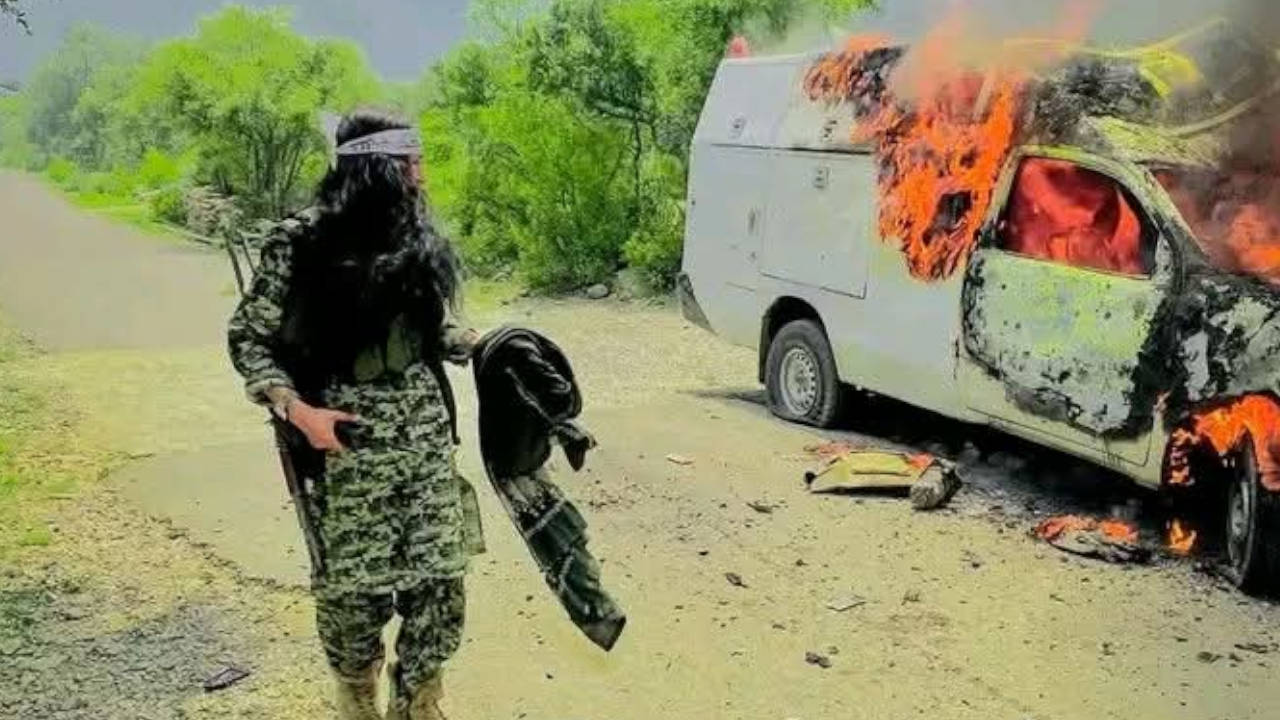 Pakistan'daki bombalı saldırıda 3 polis öldü