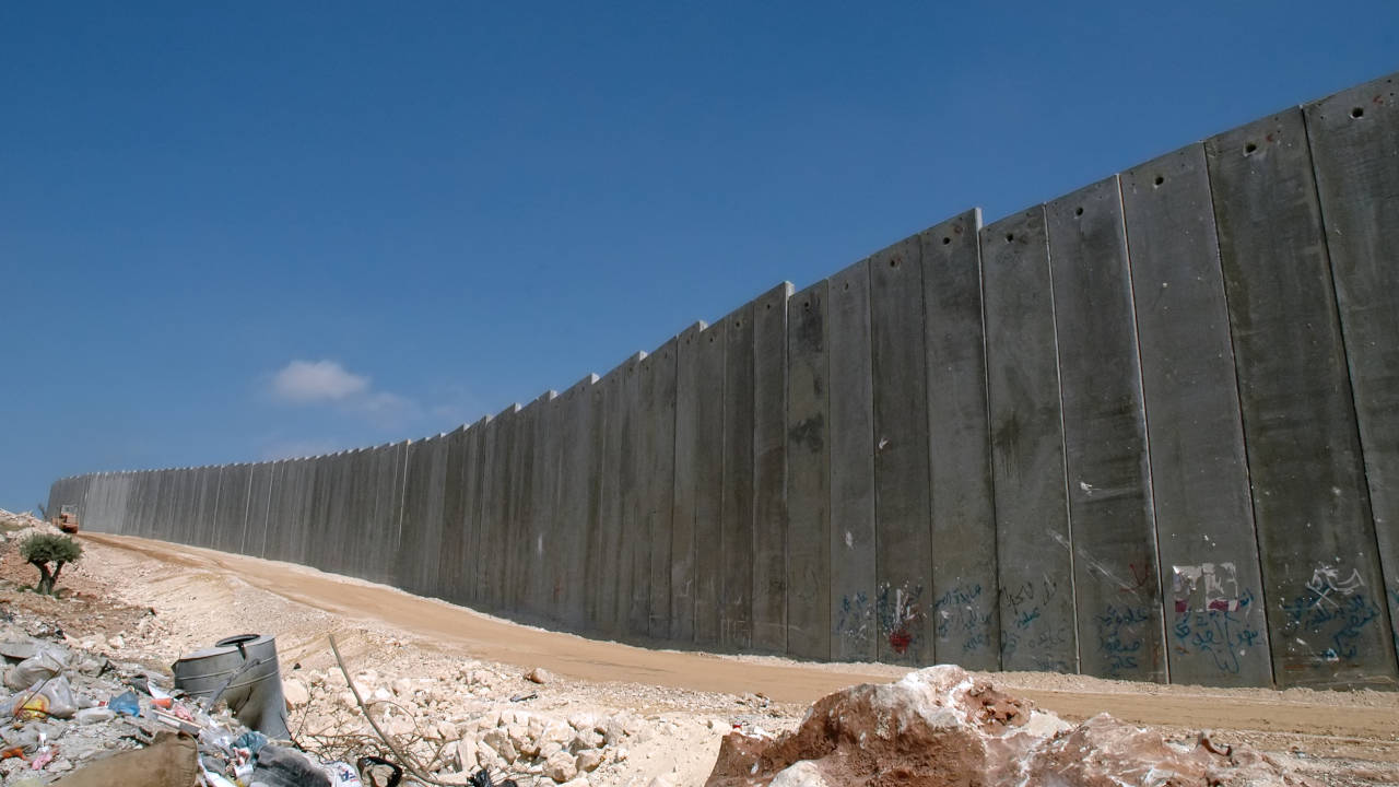 İsrail Batı Şeria'da ilhakı hızlandıracak yeni bir duvar inşa edecek
