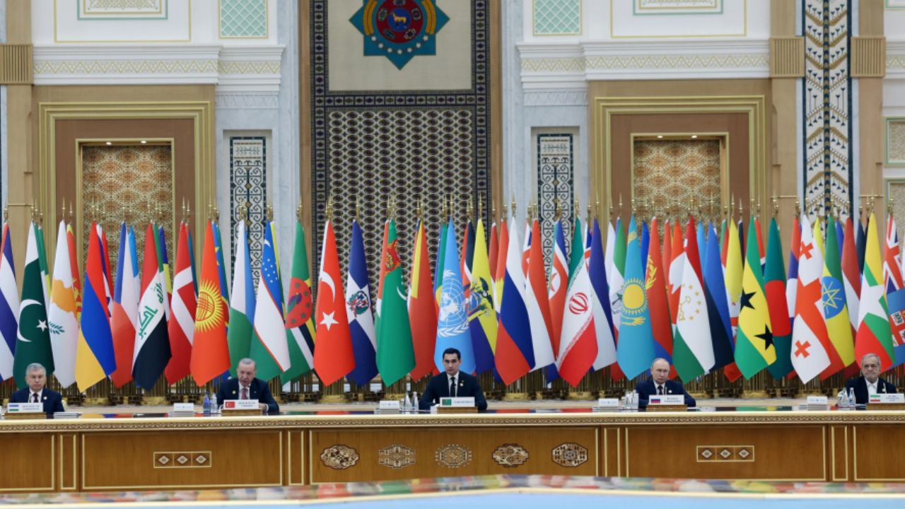 Türkiye, Rusya ve İran liderleri Türkmenistan'da bir araya geldi