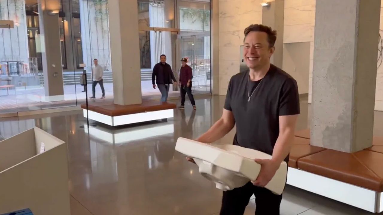 Elon Musk'ın serveti 677 milyar dolara ulaştı