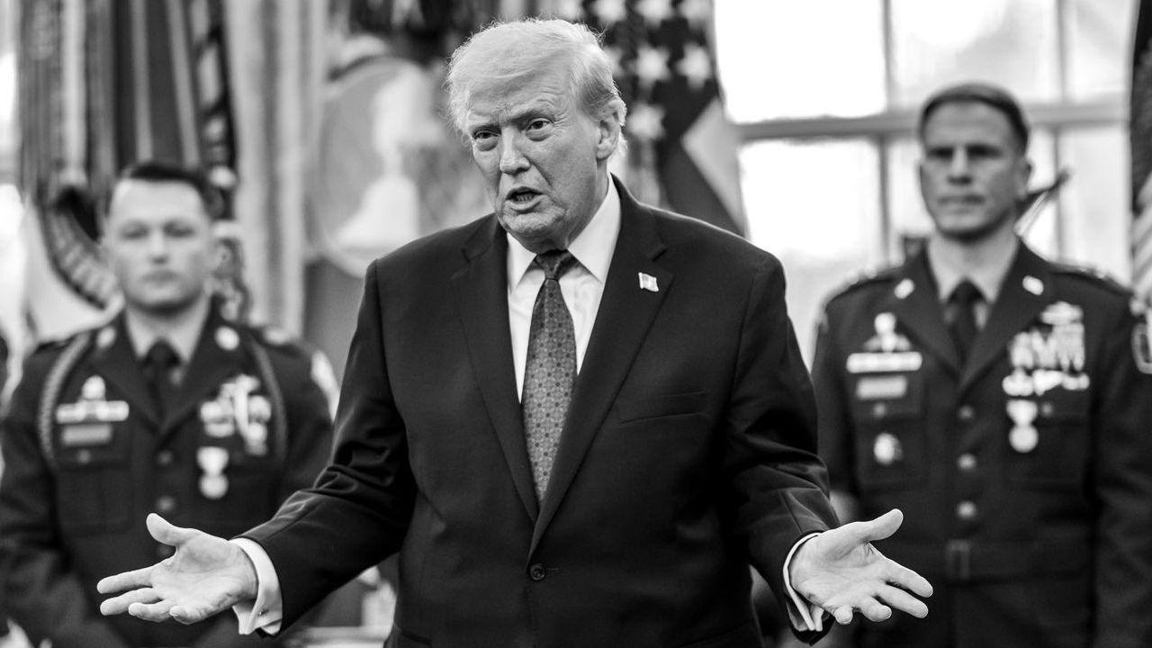 Trump, Suriye ve Filistin vatandaşlarının ABD'ye girmesini yasakladı