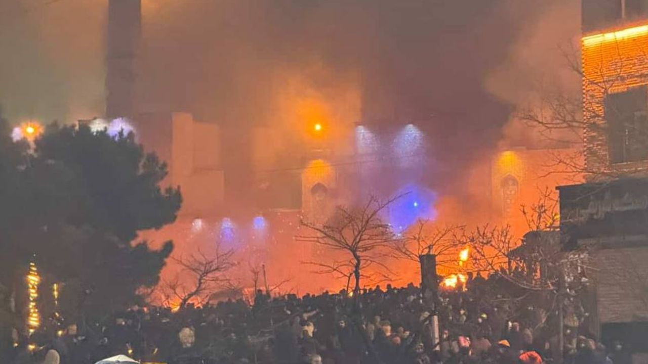 "İran'da hükümetin sert müdahalesi protestoları bastırmayı başardı"