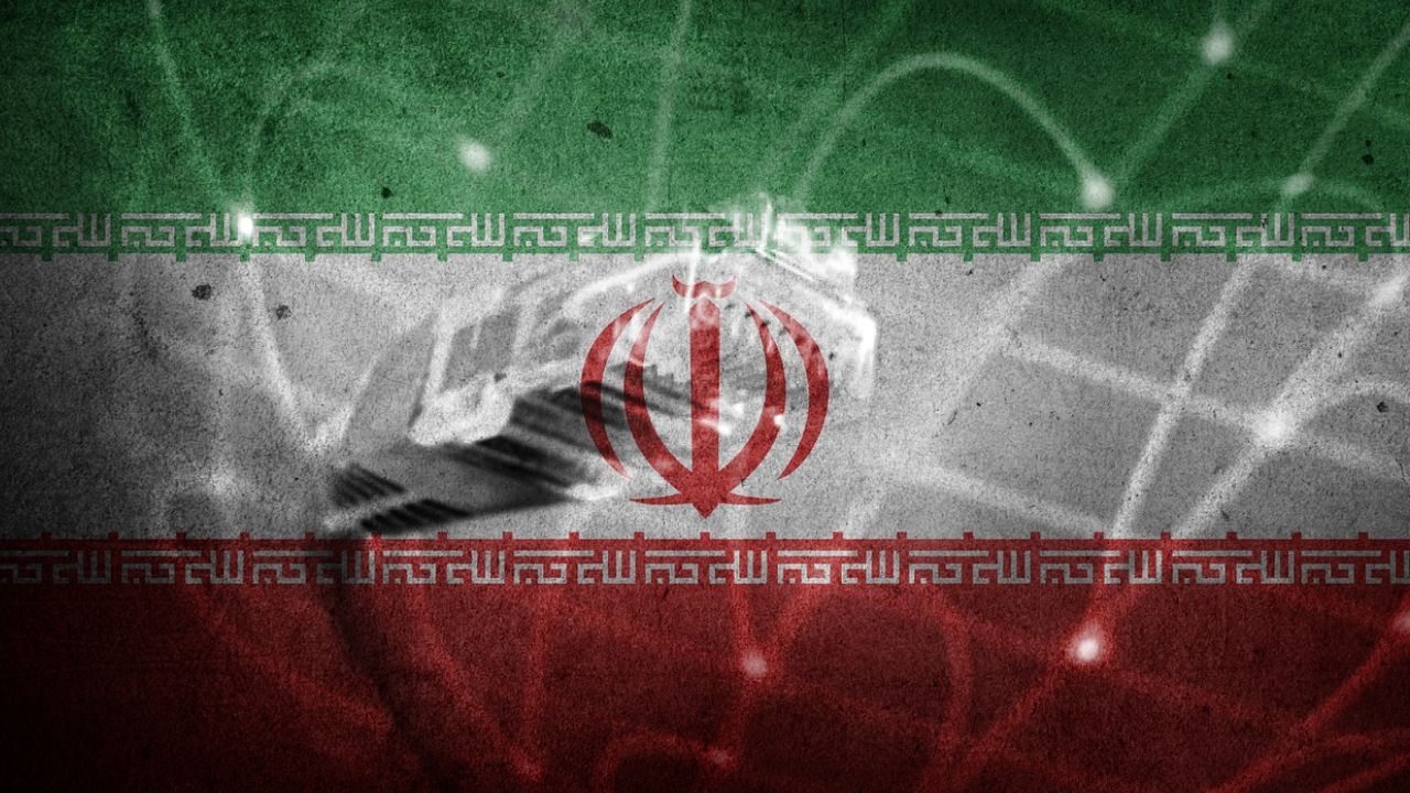 İran'da internet kesintisi 400 saattir devam ediyor