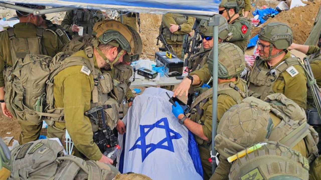 İsrail Gazze'deki son rehinenin cesedini de teslim aldı