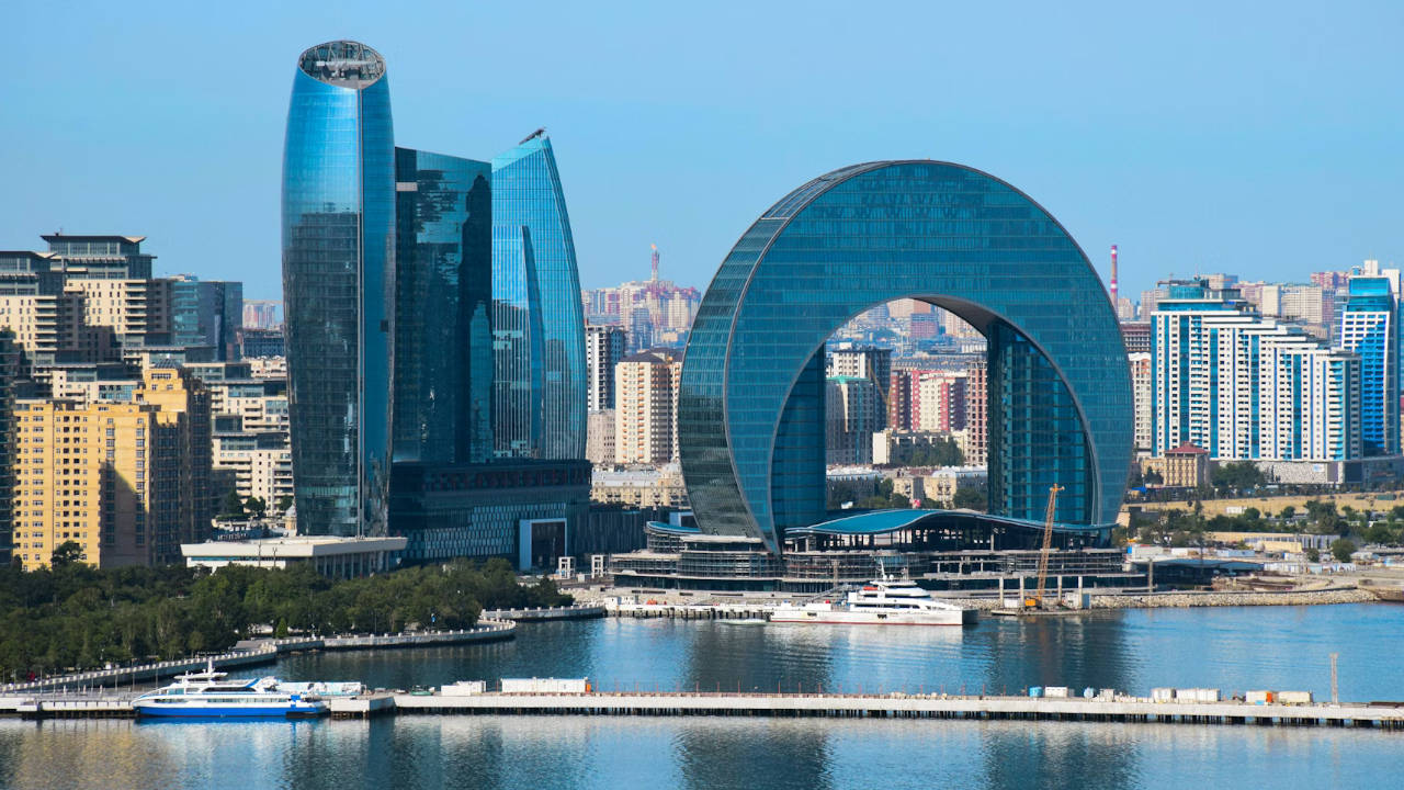 Azerbaycan'da "bir yabancı elçiliğe saldırı planlayan" üç kişi tutuklandı