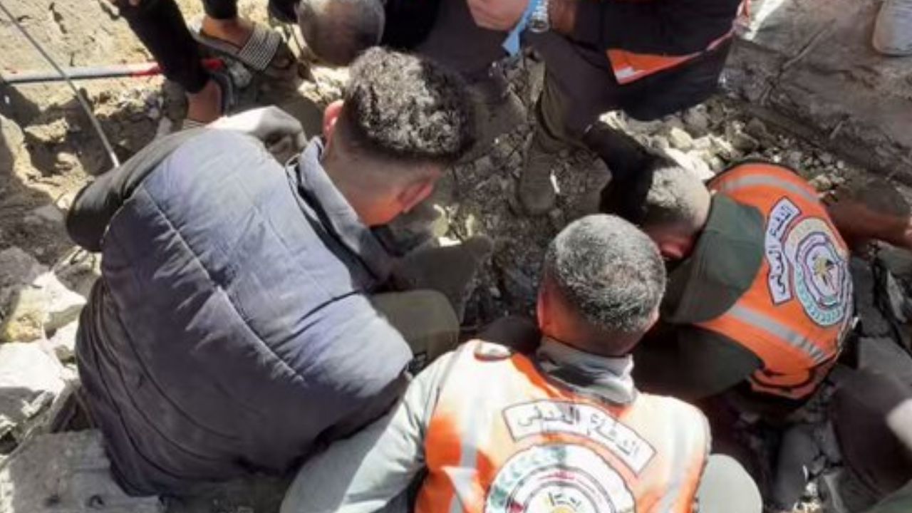 İsrail Gazze'deki saldırılarında 37 sivili katletti