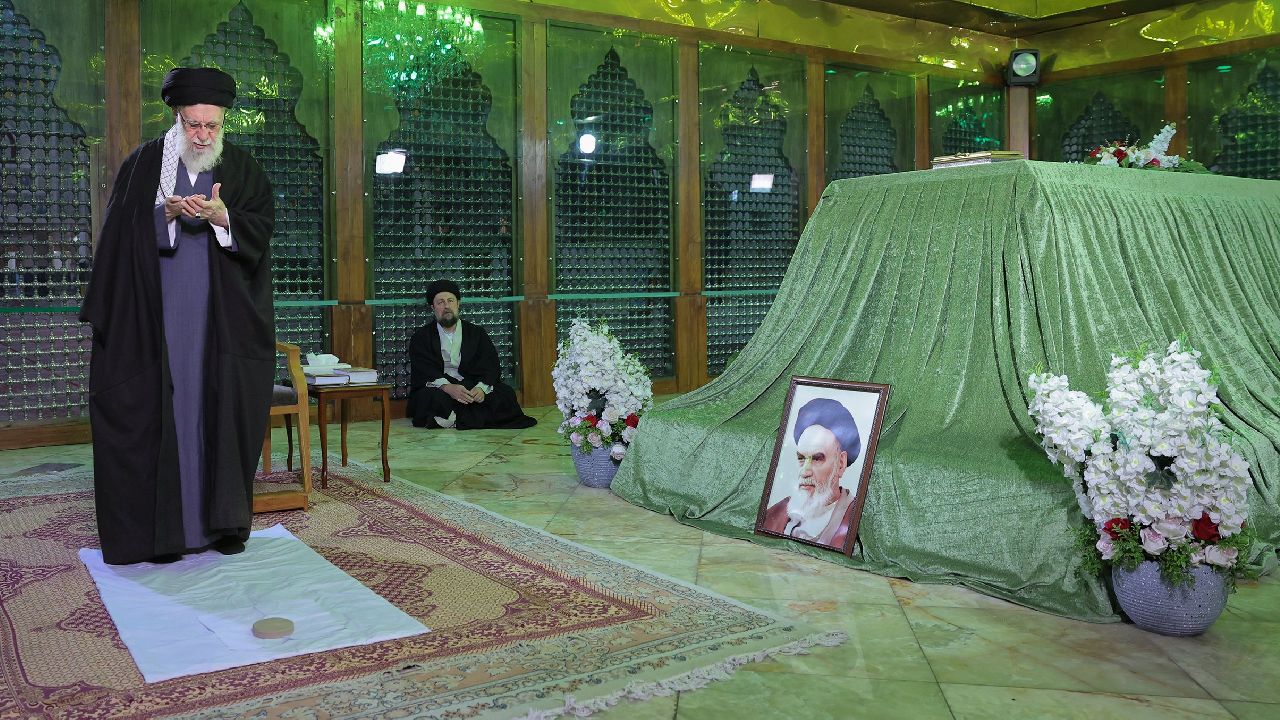 Hamaney: ABD'nin İran'a saldırması bölgesel bir savaşa yol açar