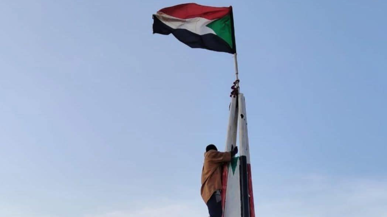 Sudan ordusu stratejik kentin kuşatmasını kırdı