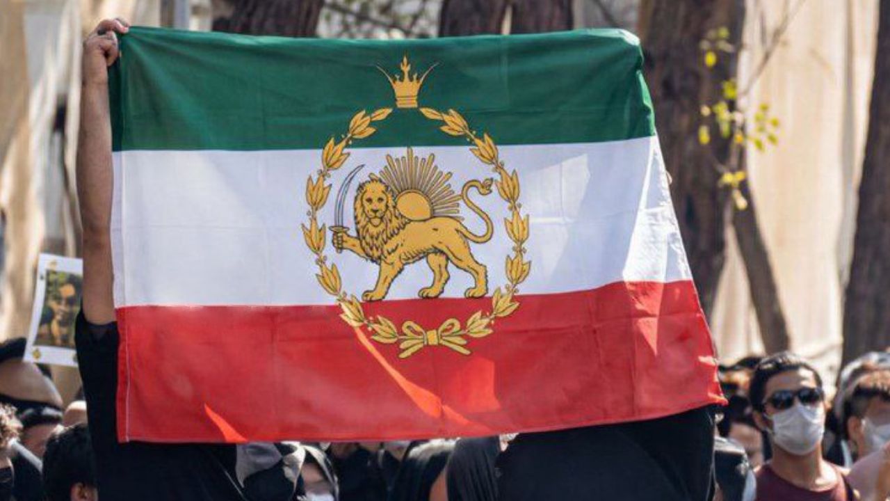 İran yönetimi: Öğrenciler gösteri yapabilir ancak kırmızı çizgilere uyulmalı