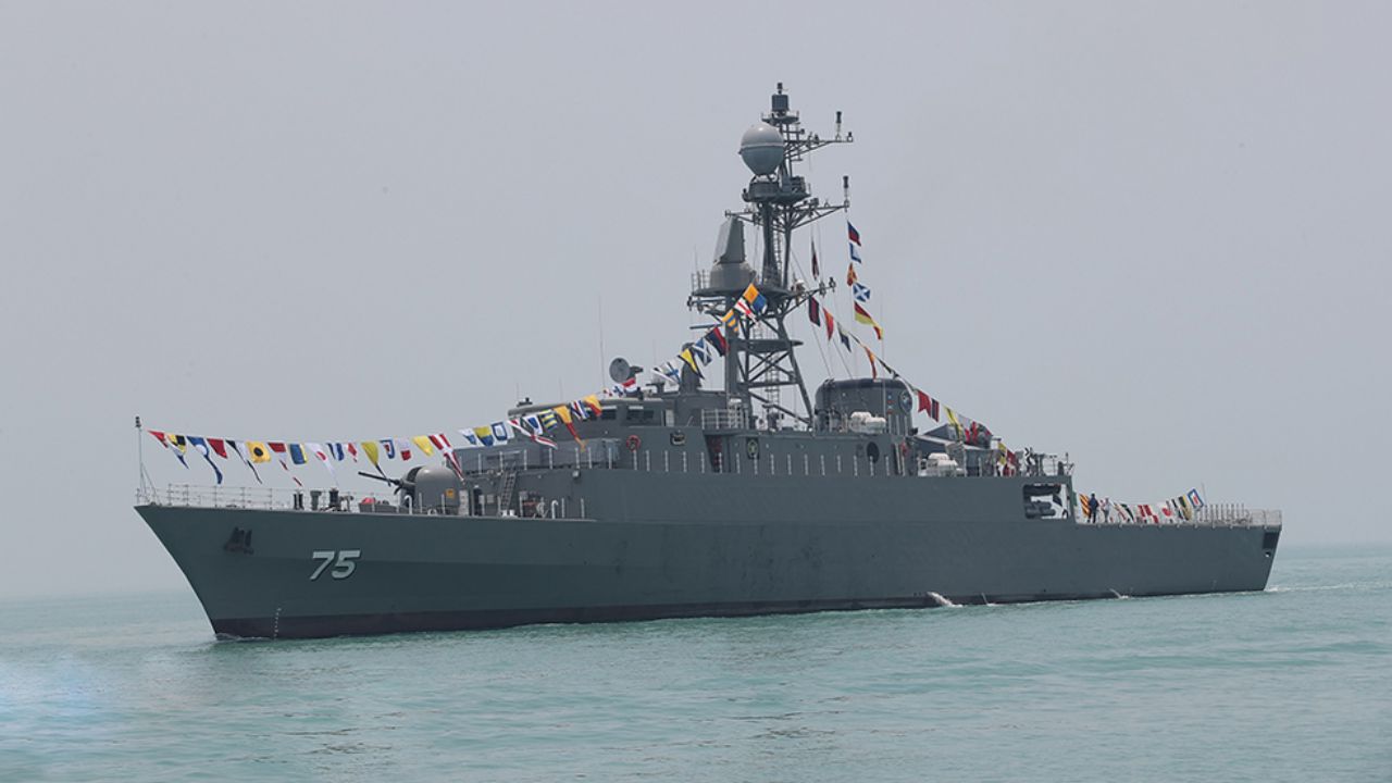 İran savaş gemisi Sri Lanka açıklarında vuruldu