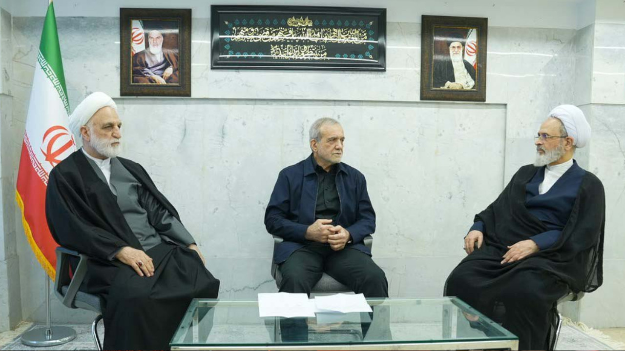 İran’da yeni lider için süreç hızlandırıldı