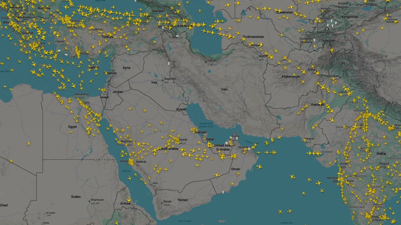 İran savaşı uçuş rotalarını değiştirdi: Trafik Afganistan'a kaydı