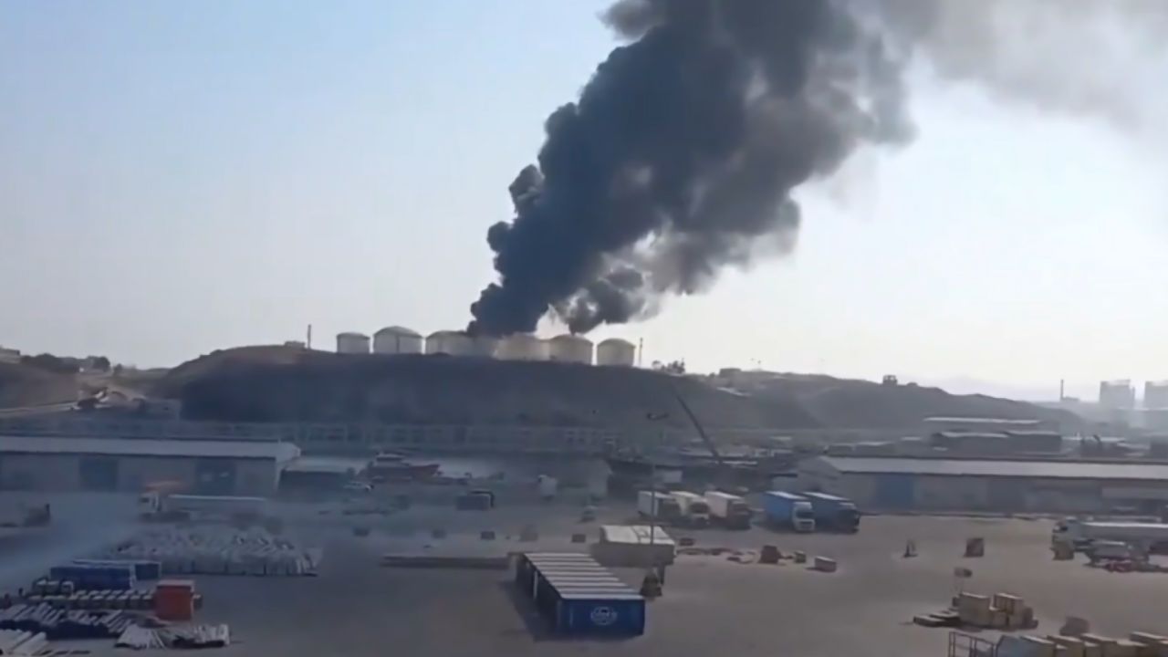 "İran Umman'da enerji tesislerine saldırdı"