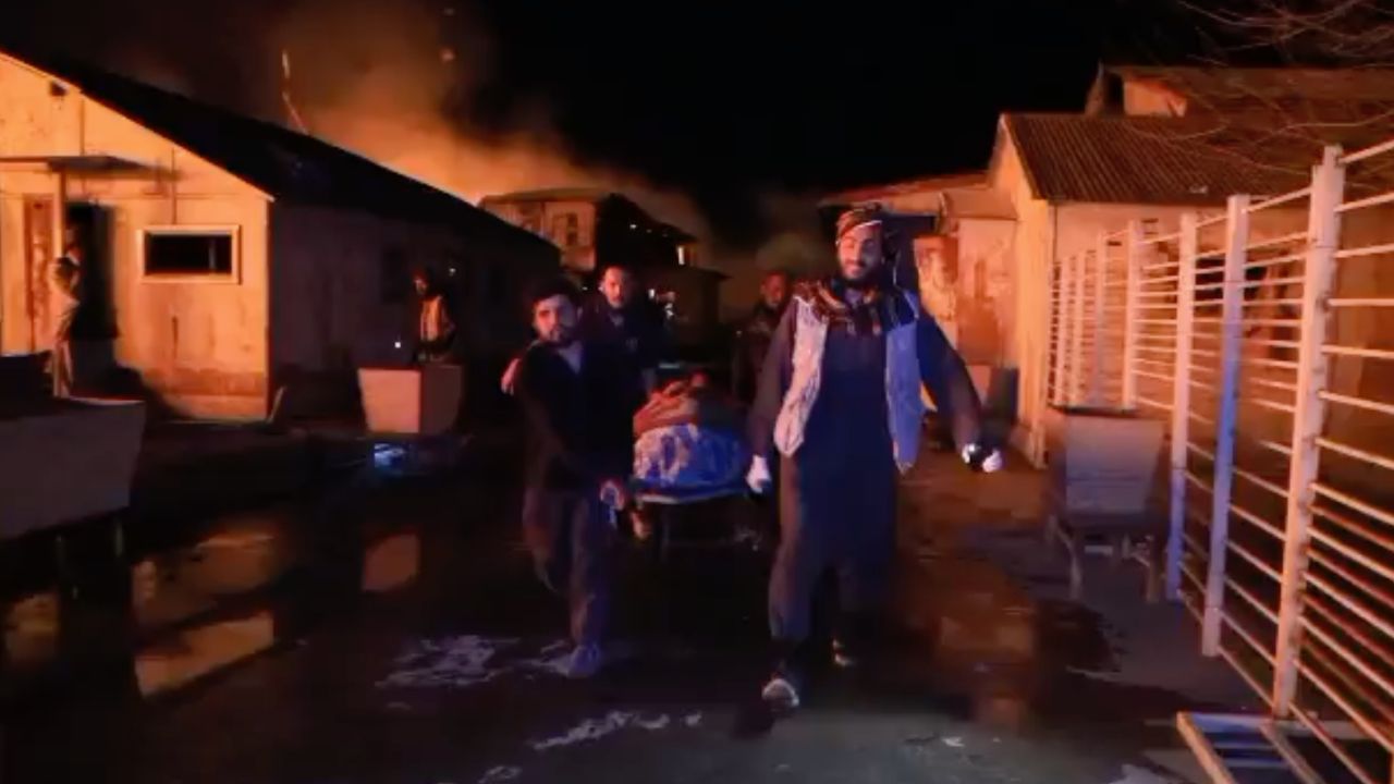 Pakistan ordusu Afganistan'da hastane bombaladı: 250 ölü 400 yaralı