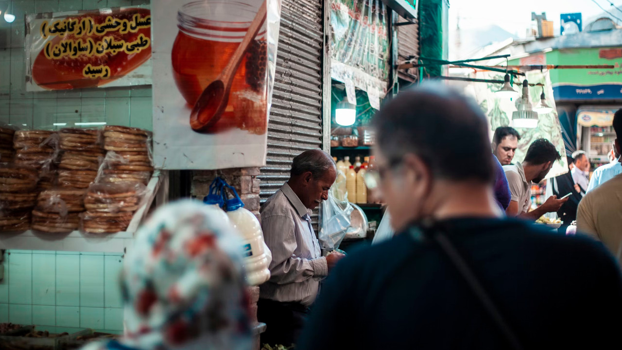 İran'da "düşmanla iş birliği" operasyonlarında 1000'den fazla kişi gözaltına alındı