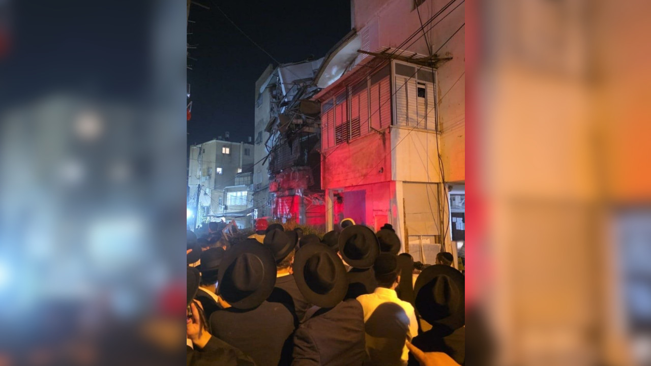 İran'ın son füze saldırısında İsrail'de en az 12 kişi yaralandı