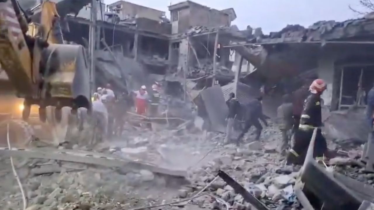 ABD ve İsrail İran'da sivil katliamına devam ediyor: 24 saatte 35 kişi öldürüldü