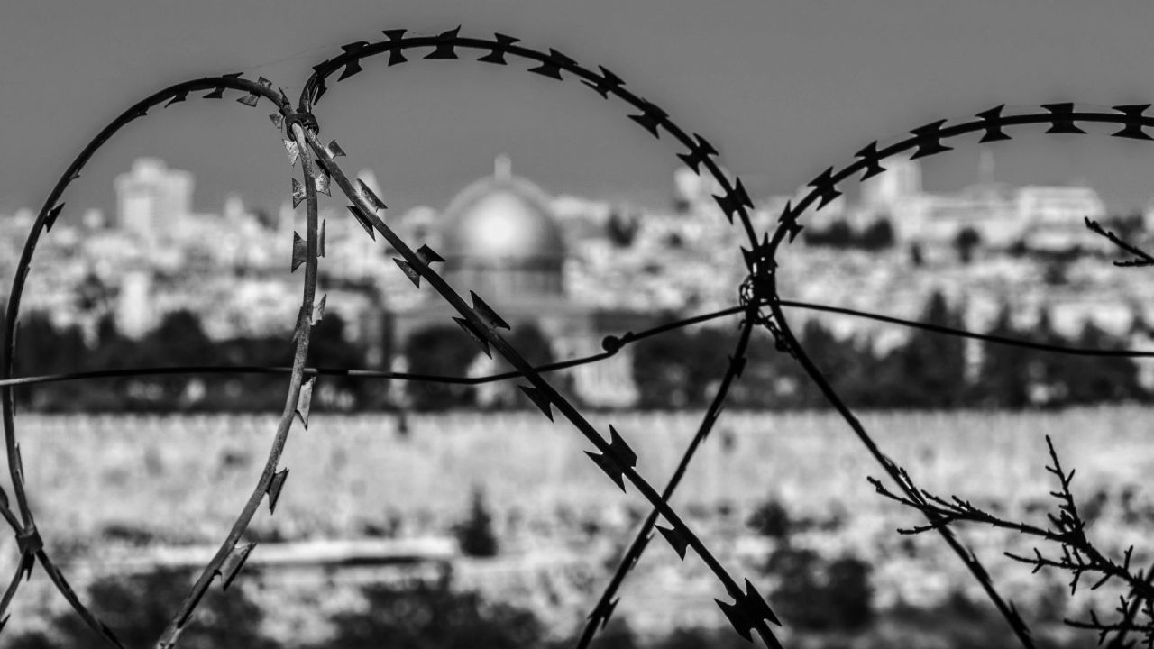 İsrail Mescid-i Aksa'yı bir aydır kapalı tutuyor