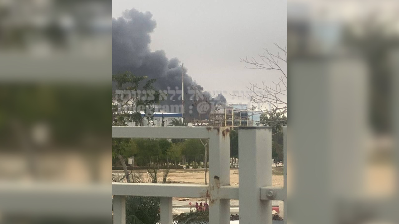 İran füzeleri İsrail'de sanayi bölgesini vurdu