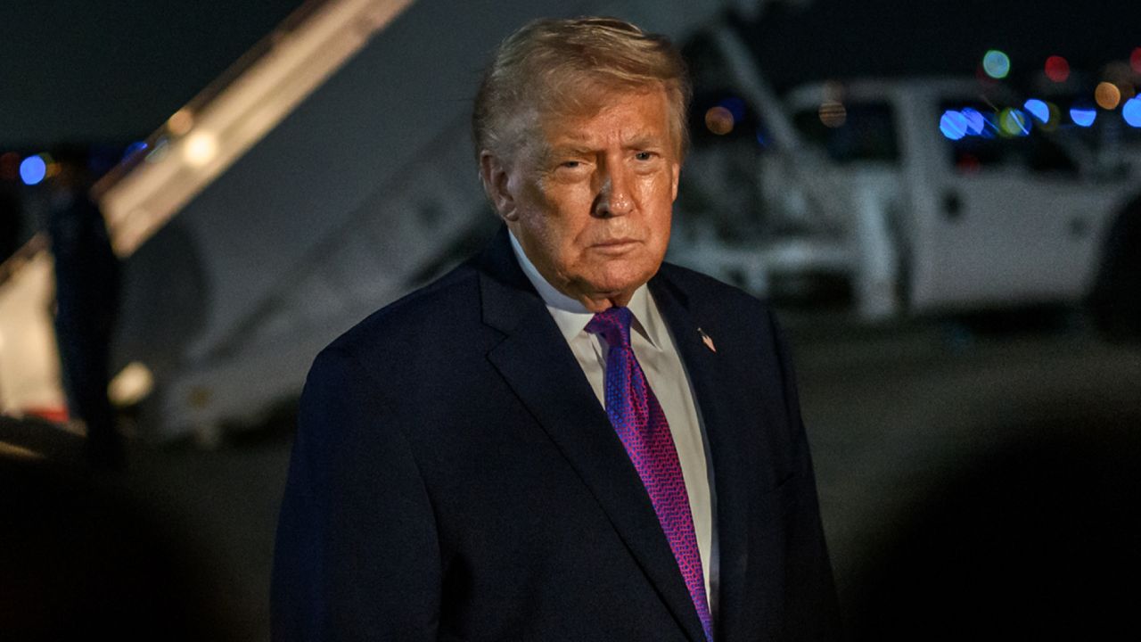 Trump İran'ın ateşkes istediğini iddia etti