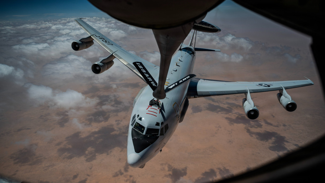 Washington ve Tahran kayıp ABD pilotunu bulmak için yarışıyor