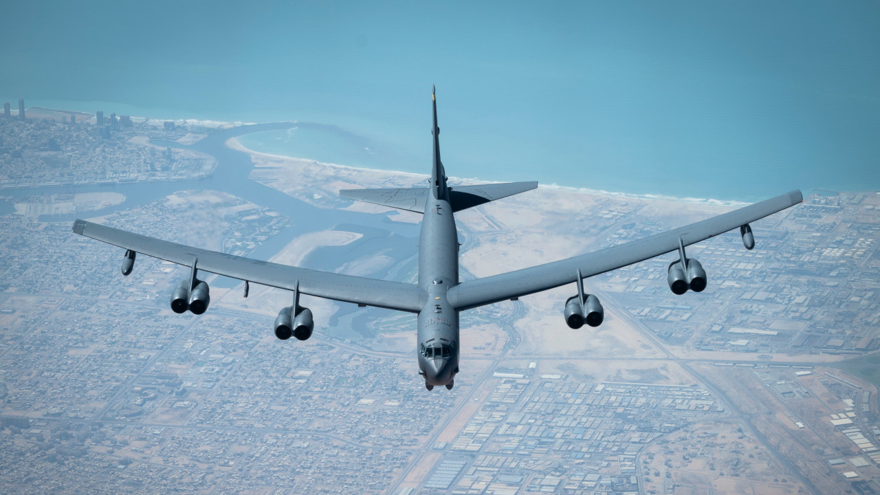 Afganistan ve Irak işgallerinde de kullanılmıştı: ABD'ye ait B-52'ler İran semalarında