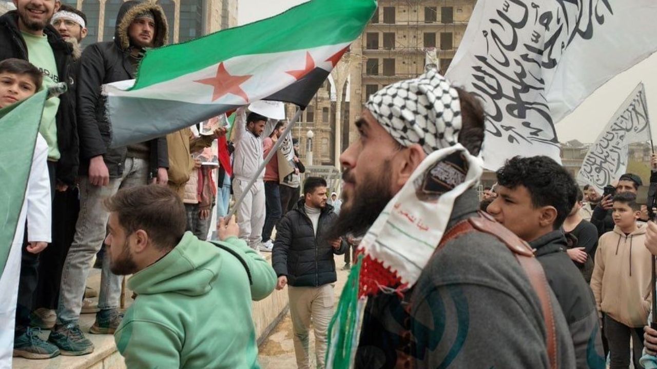 Suriye'de İsrail karşıtı protesto gösterileri sürüyor