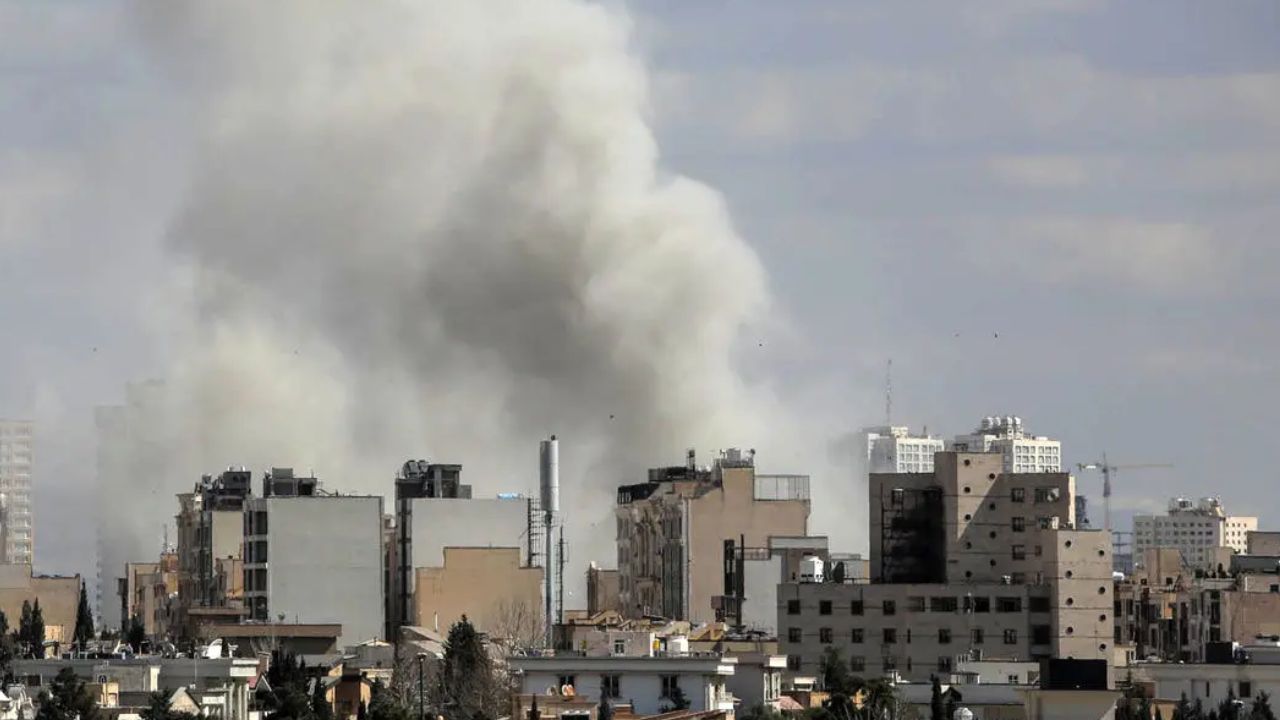 İsrail İran'daki tren ve demir yolu hatlarını vurmaya hazırlanıyor