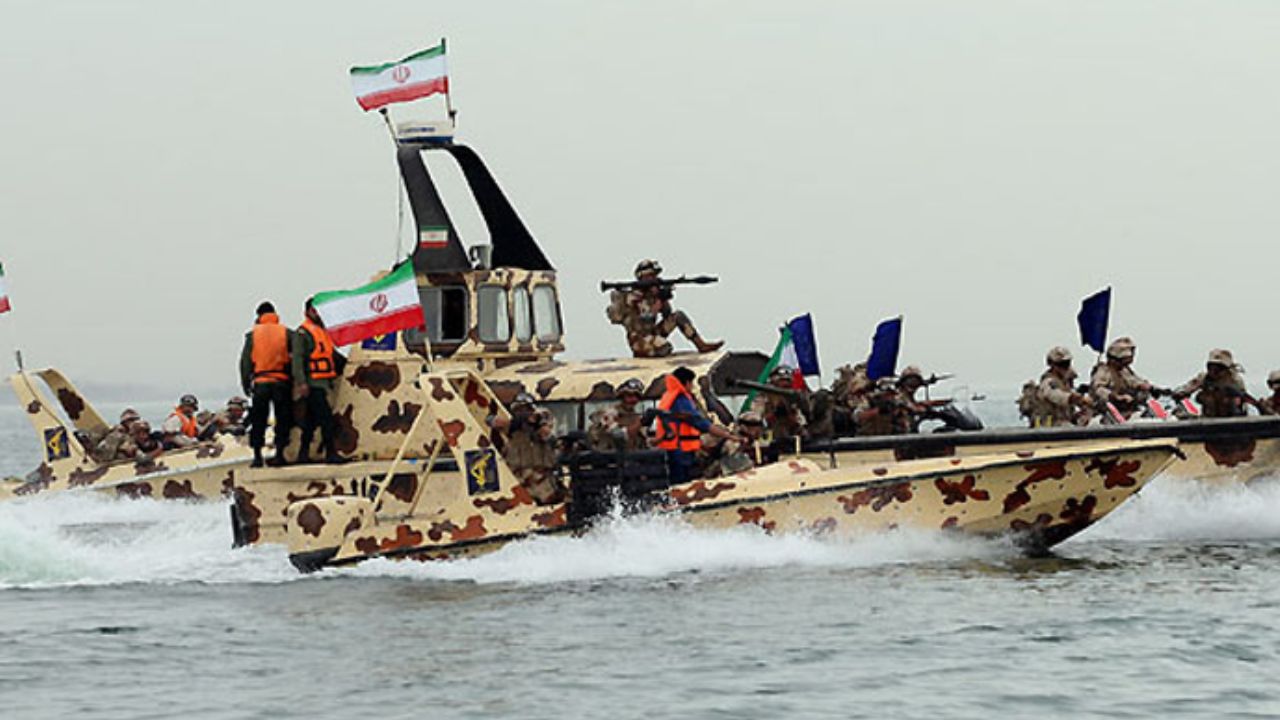 İran'dan tehdit: "Basra Körfezi ve Kızıldeniz'deki ticareti tamamen engelleriz"