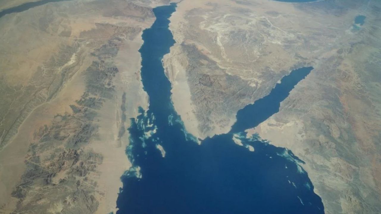 Mısır ve Suudi Arabistan'ın Hürmüz Boğazı'nı bypass etme planı ne?